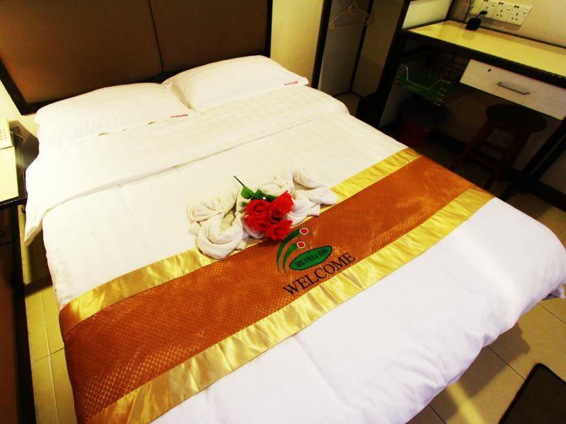 Six Villa Inn Dungun Ngoại thất bức ảnh