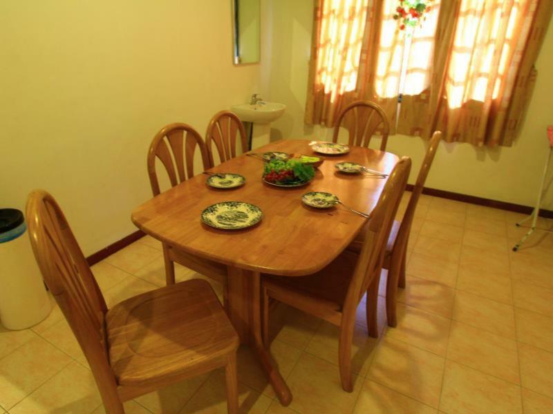 Six Villa Inn Dungun Ngoại thất bức ảnh